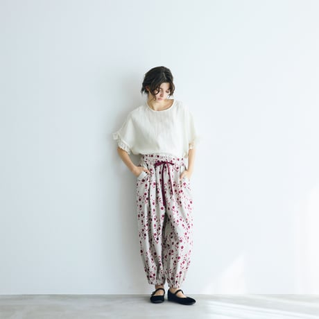 ＜完売しました＞Fleur de brume　コットンリネン・バルーンギャザーパンツ ／チェリーレッド