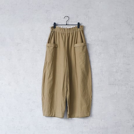 MAGALI 天日干しコットン 裾ギャザーパンツ　グレー　新品タグ付き MAGALI /タックボタンパンツ・アッシュグレー - MARCHE' DE SOEUR