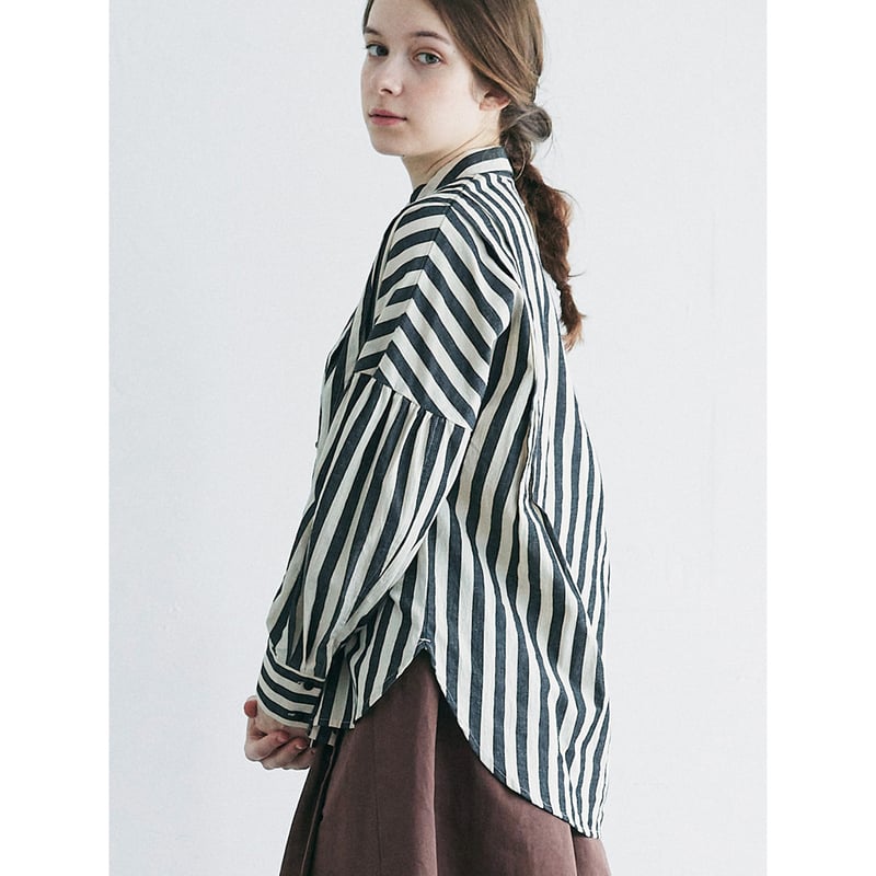 コットンリネンストライプ・タックショルダーブラウス／ブラック | MAGALI
