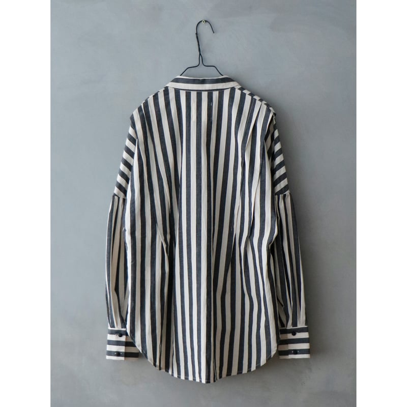 コットンリネンストライプ・タックショルダーブラウス／ブラック | MAGALI