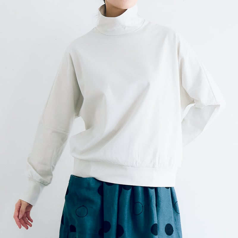 ハイゲージコットン・タートルカットソー／オートミール | MAGALI