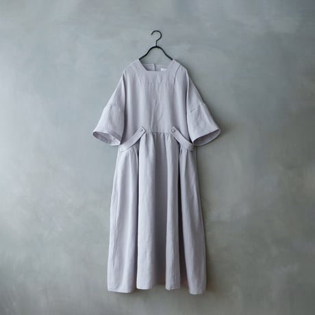 ＜完売しました＞ハイカウント・コルトレイクリネン・スクエアネック・ワンピース ／ブルーグレイ