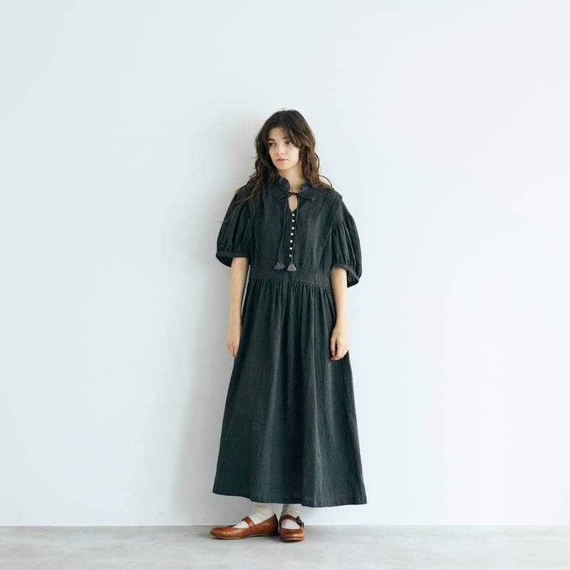 リネンコットンストライプ・アンティークワンピース／チャコール | MAGALI