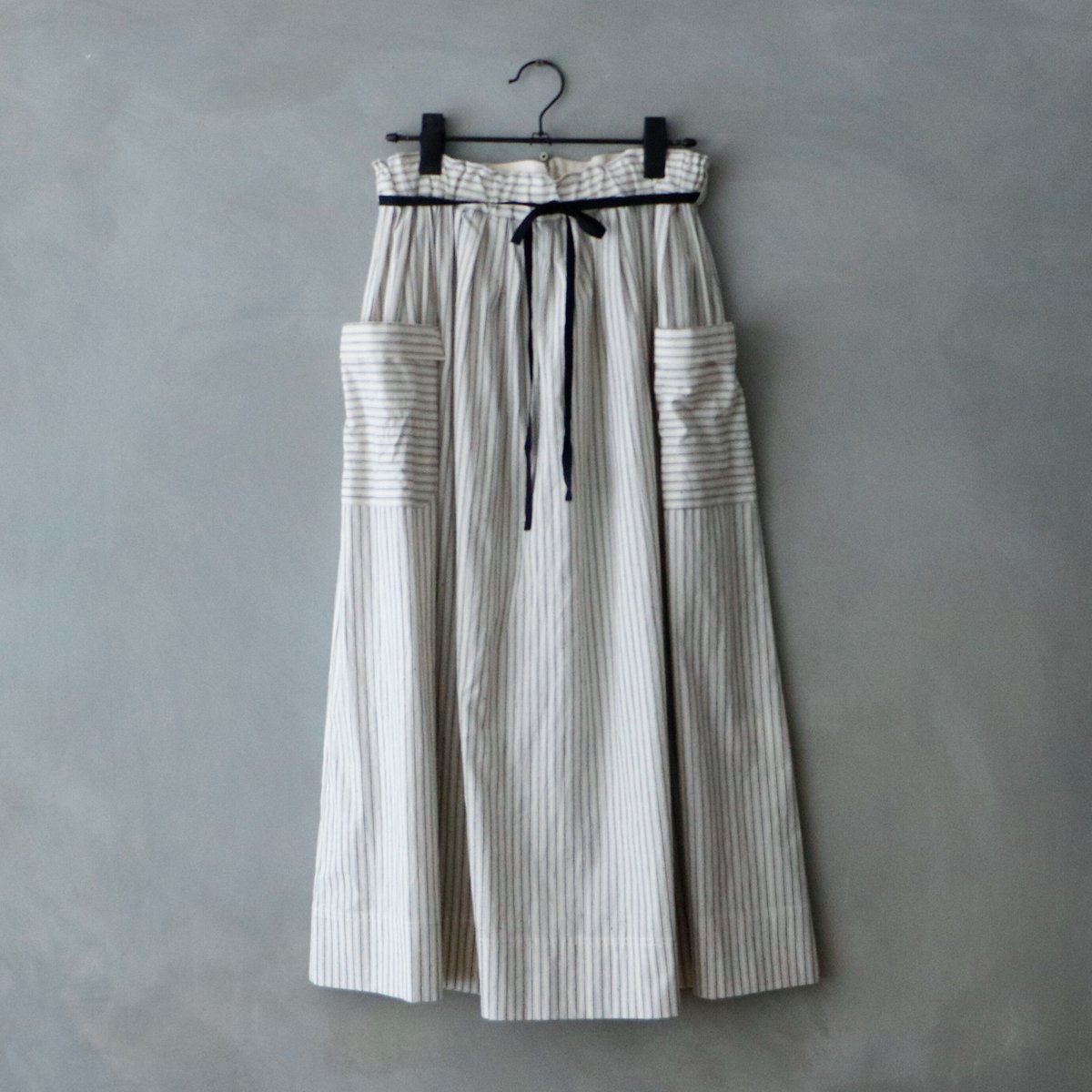 ストライプコットン・ロングスカート／ホワイト | MAGALI 