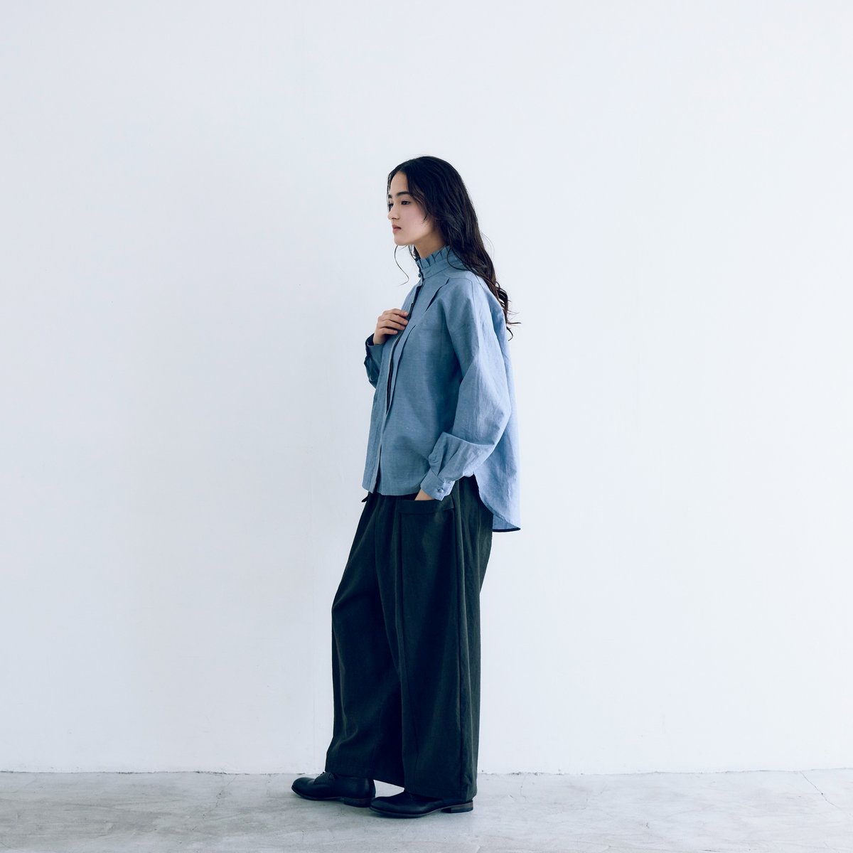 magali コットンリネンフラットカラーコート　ブルー magali コットンリネンフラットカラーコート ブルー magali