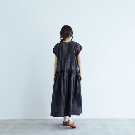 ＜完売しました＞ウォッシュドコットン・ラウンドスリーブワンピース ／ギンガムチャコール