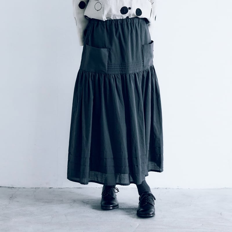 【新品タグ付】MAGALI コットンウール✖️リネン・ジャンパースカート 新品タグ付】MAGALI コットンウール✖️リネン・ジャンパー