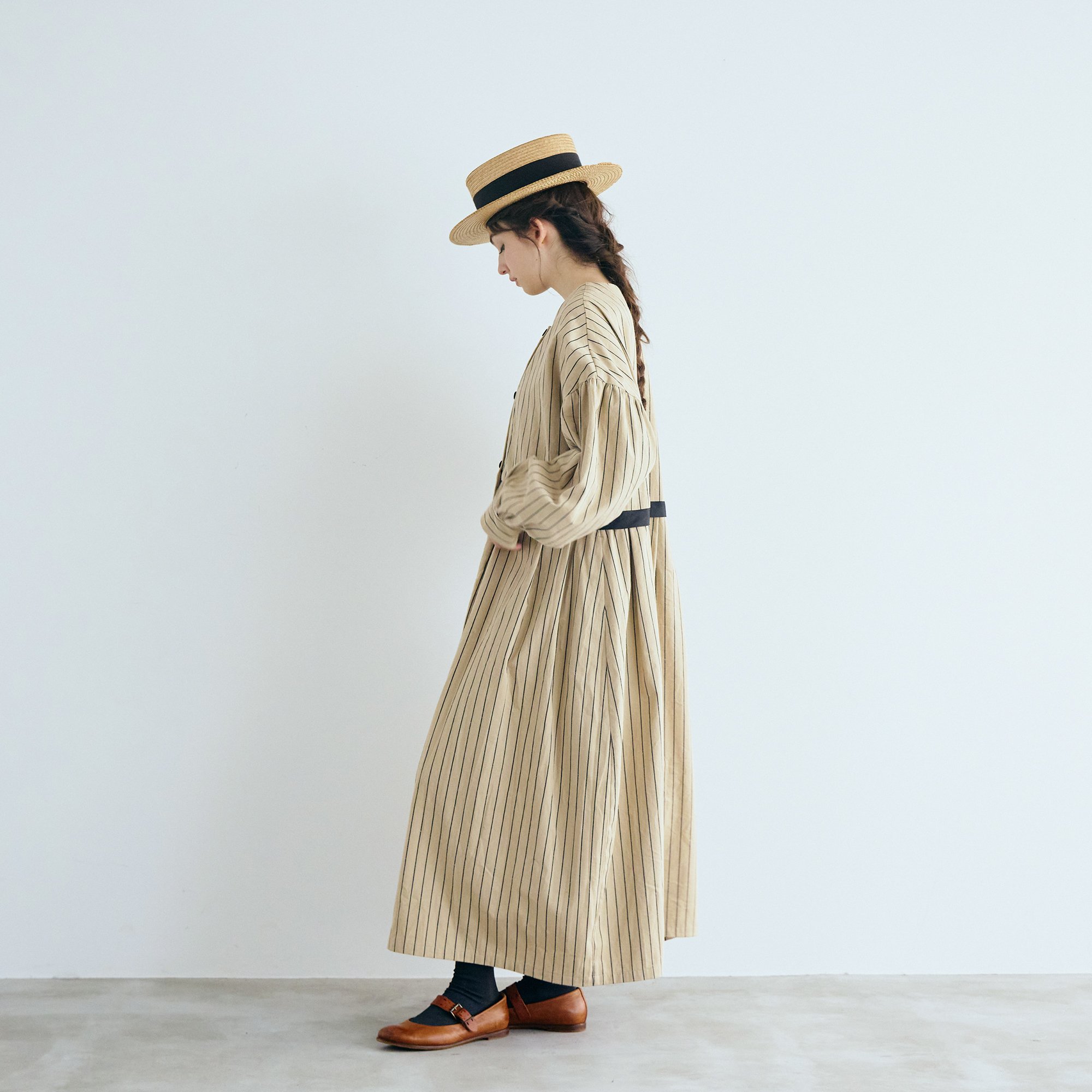 コットンシルクストライプ・ダブルボタンワンピース／ベージュ | MAGALI