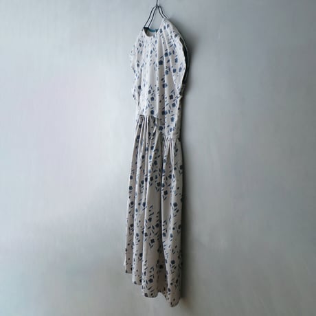 ＜完売しました＞Fleur de brume　コットンリネン・ラウンドスリーブワンピース ／ダスティブルー