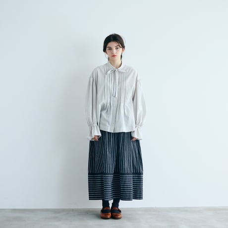 天日干しコットン・ボウタイブラウス／グレイ