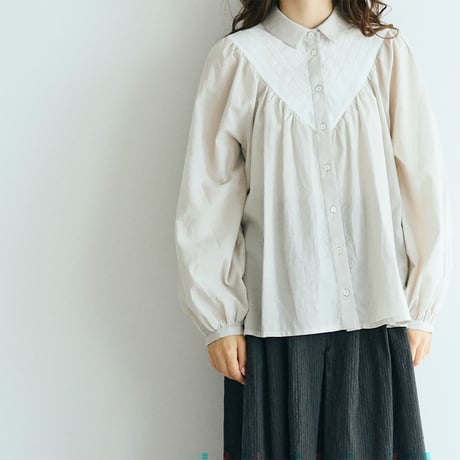 最終価格　マガリ　天日干しリネンラウンドブラウス 最終価格マガリ天日干しリネンラウンドブラウス