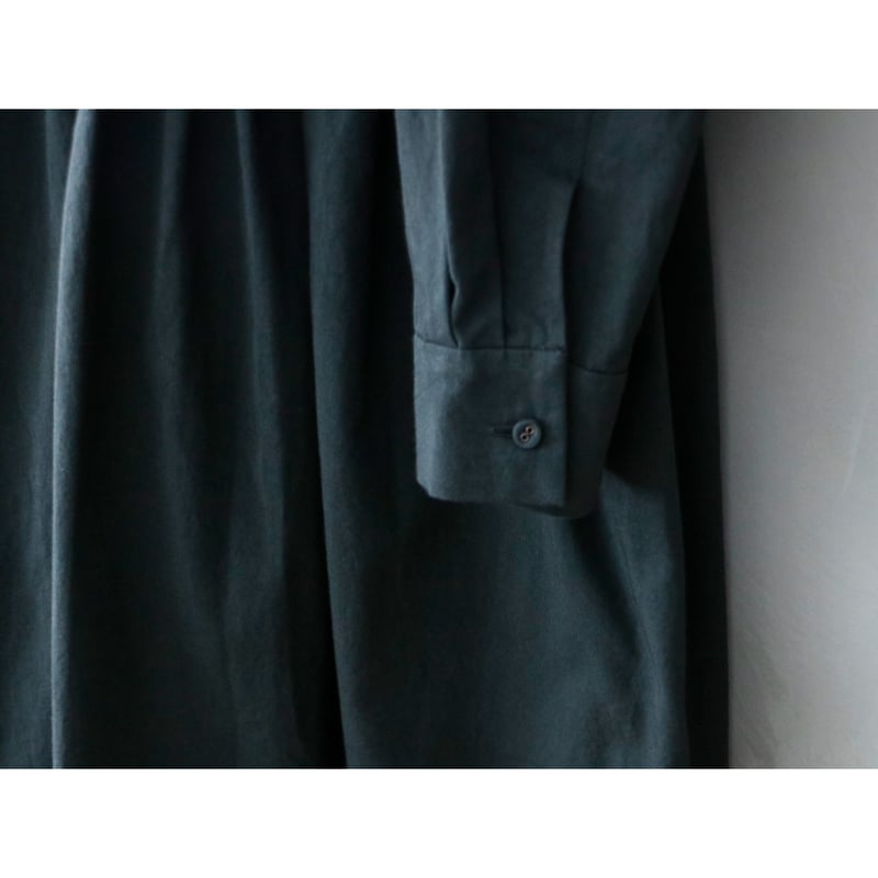 天日干しコットン・タックワンピース／ブラック | MAGALI