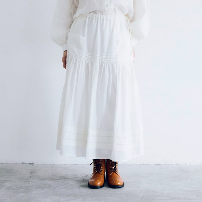 コットンシルク・ピンタックスカート／ホワイト | MAGALI
