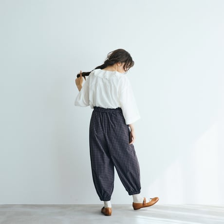 ＜完売しました＞ウォッシュドコットン・バルーンギャザーパンツ／ギンガムチャコール