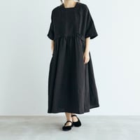 ＜完売しました＞ハイカウント・コルトレイクリネン・スクエアネック・ワンピース ／ブラック