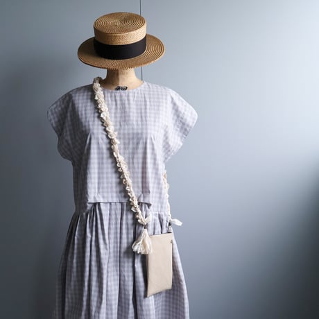 ＜完売しました／WEB限定販売＞Handspun fray pochet ポシェット／ベージュ