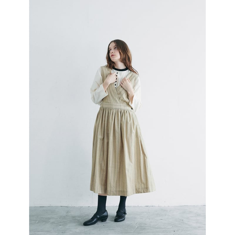 ストライプコーデュロイ・エプロンワンピース／ベージュ | MAGALI