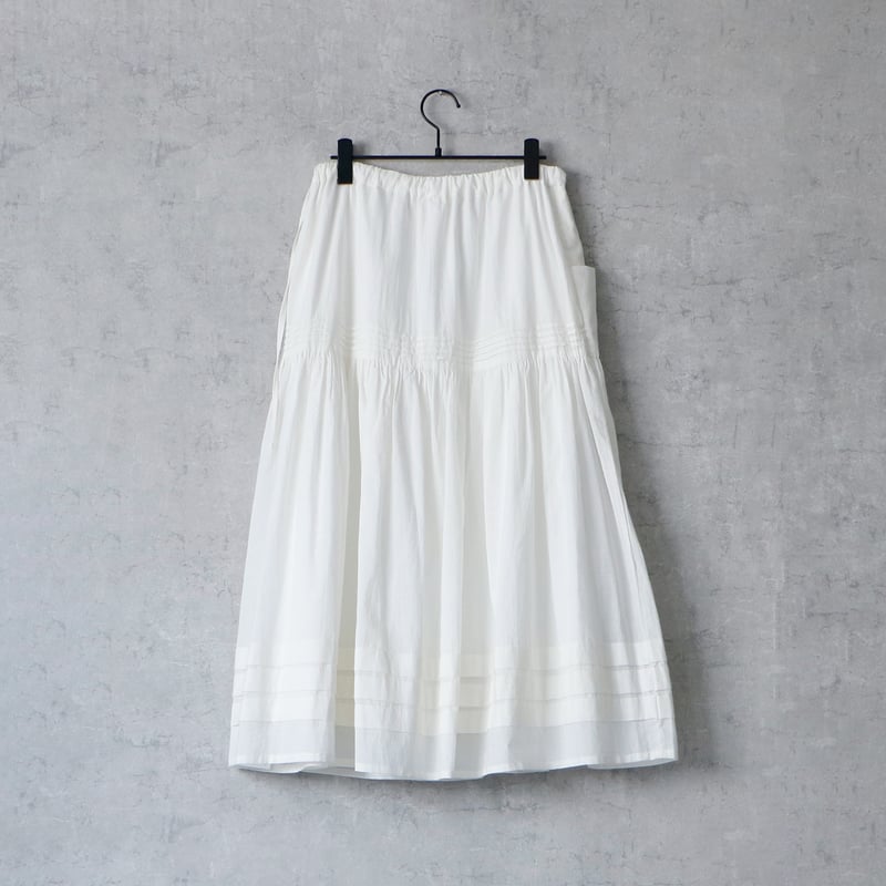 コットンシルク・ピンタックスカート／ホワイト | MAGALI