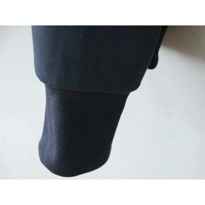 コットンスウェット・スイッチングプルオーバー／ブラック | MAGALI