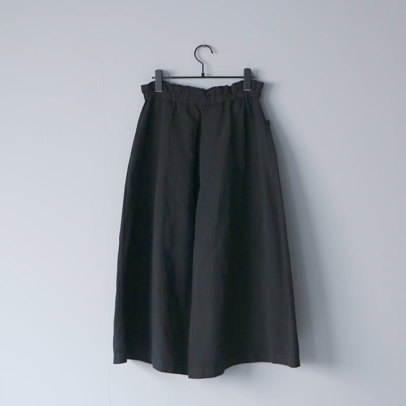 ハイカウントコットンリネン・コクーンパンツ／ブラック | MAGALI