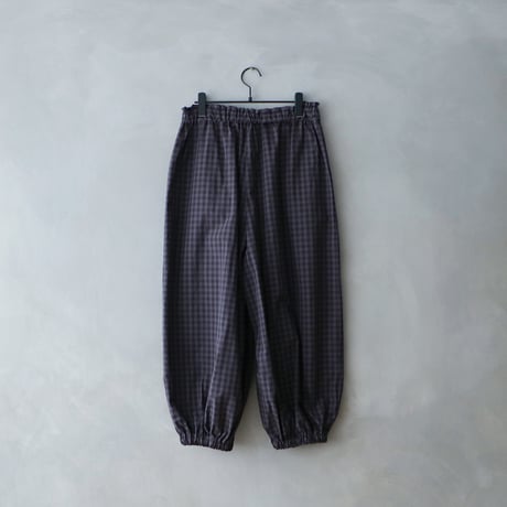 ＜完売しました＞ウォッシュドコットン・バルーンギャザーパンツ／ギンガムチャコール