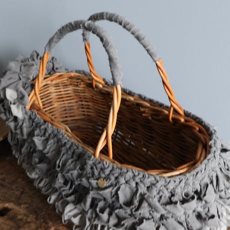 ＜7月30日再販／WEB限定販売＞Handspun Asymmetry Fray Basket  カゴバッグ／グレイ