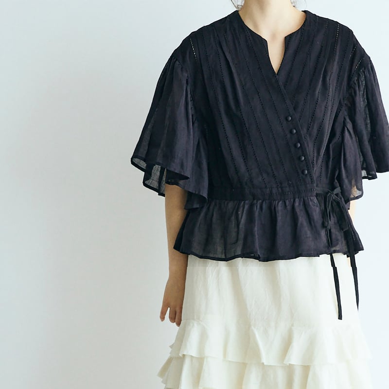 完売しました>コットンレース・カシュクールブラウス／ブラック | MAGALI
