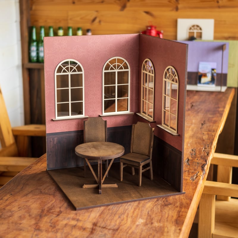 1/6スケールドールハウス洋館新サイズ 左側 古い感じの壁紙 1/6スケールドールハウス洋館新サイズ 左側 古い感じの壁紙