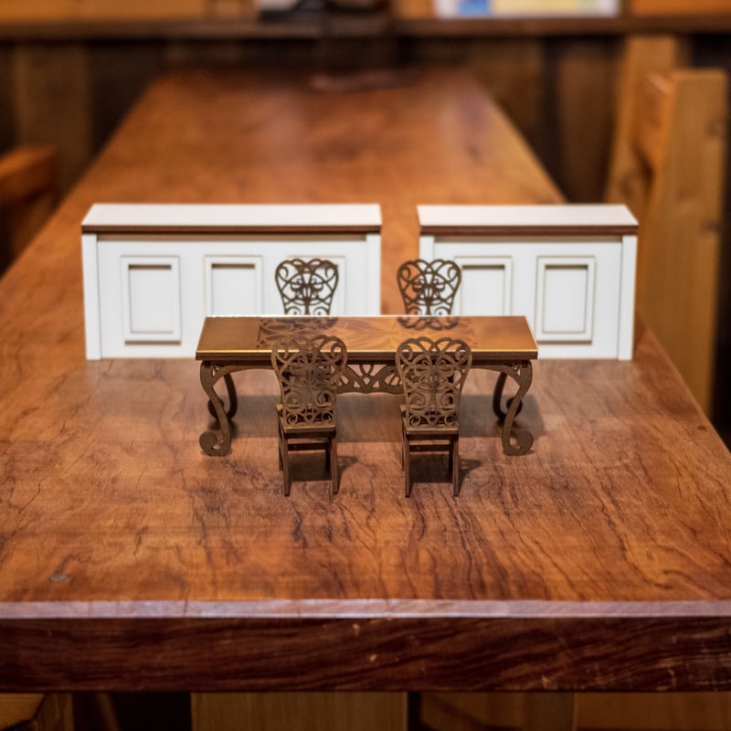 スーパーサマーセール！ 1/10スケールミニチュア家具 アンティーク風