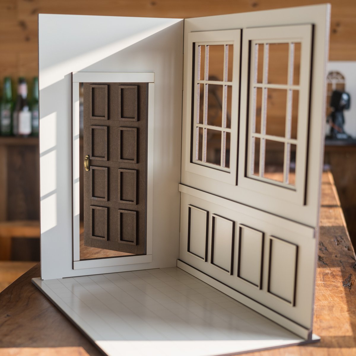 歳末セール！1/6スケールドールハウス白い窓の部屋 ドアブラウン 窓