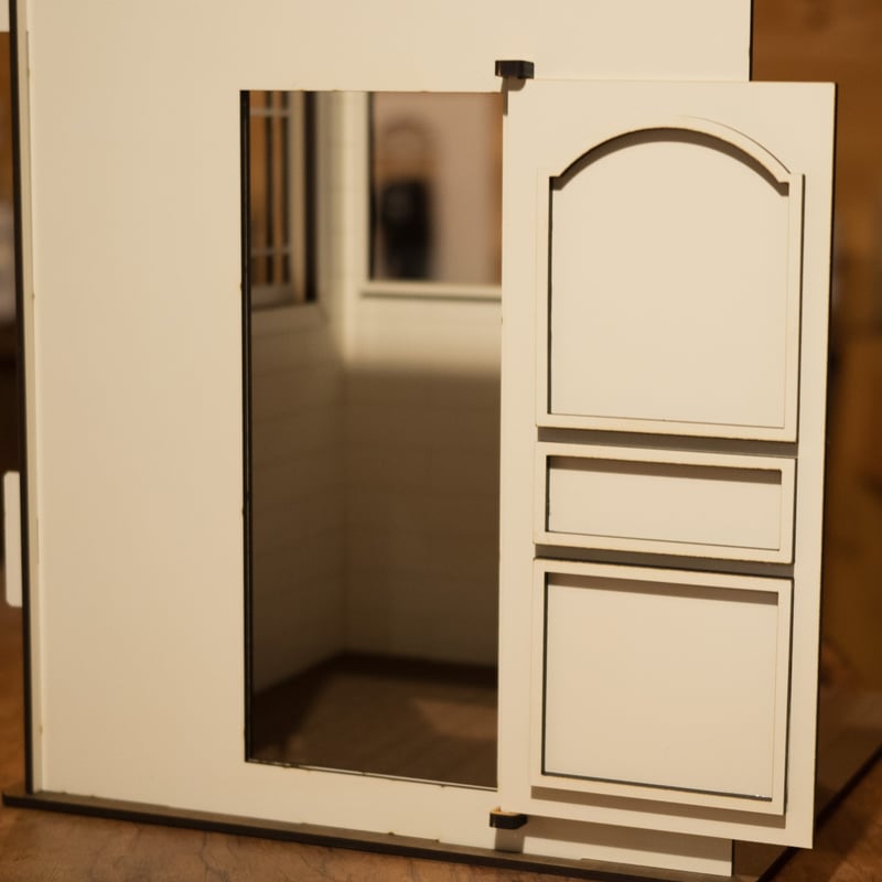 ドールハウス【窓の家】 完成品 1/6スケールドールハウス白レンガ 窓とドアの部屋 | kkcompany