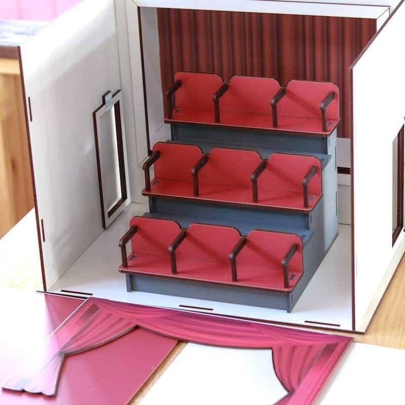 受注生産セール！1/10スケールドールハウス 映画館・劇場 撮影ドール