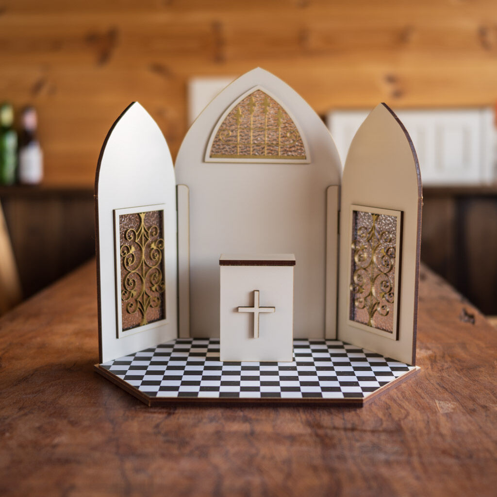 ✞教会風ドールハウス（大きいサイズ） 1/10スケールドールハウス教会ミニタイプ | kkcompany