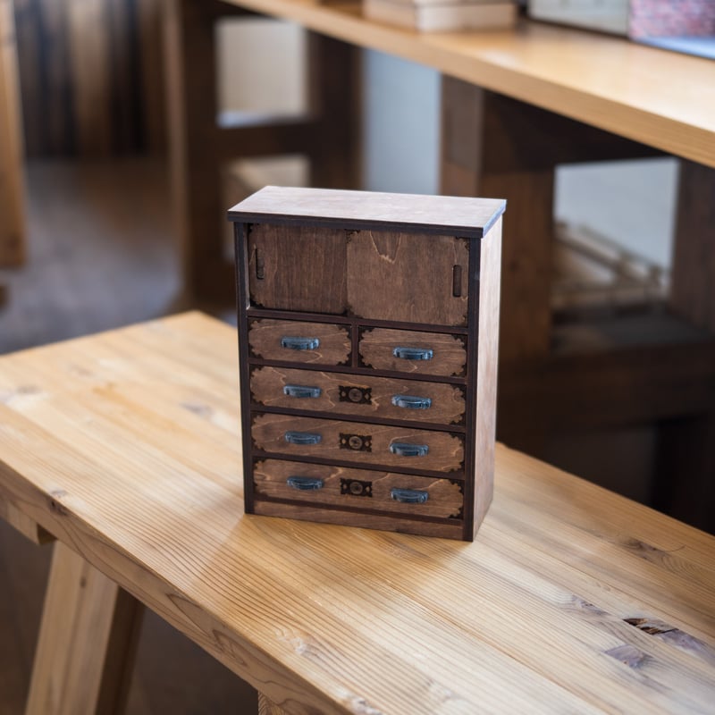 ミニ　桐箪笥　ドールハウス用に　ヴィンテージ　職人　古道具　JAPAN fit=scale-down,w=1200