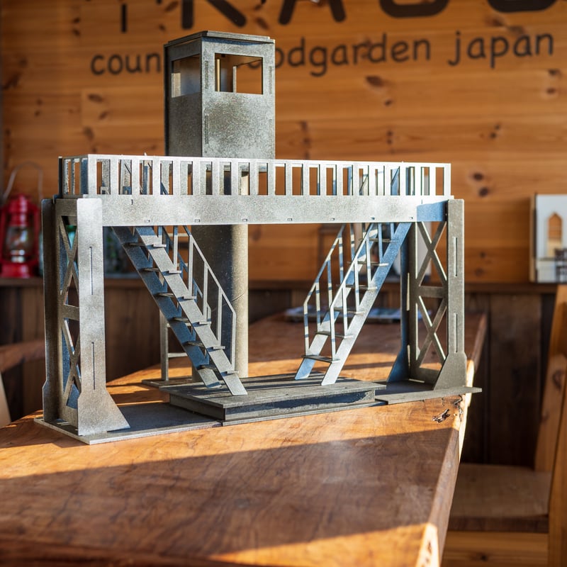 1/10スケールドールハウス 階段見張り台と監視塔セット | kkcompany