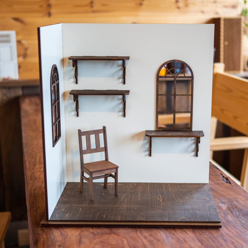 1/6スケールドールハウス洋館左壁シェルフと窓 | kkcompany
