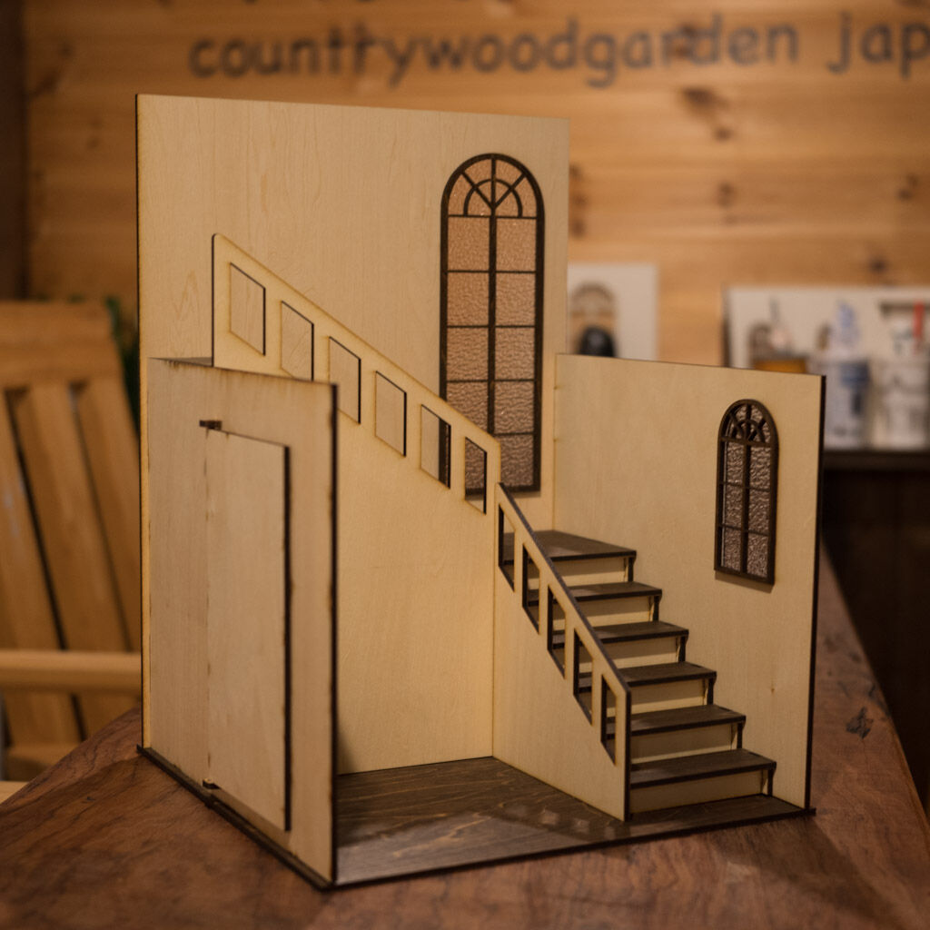kyo＊ハンドメイド＊階段と窓のあるドールハウス