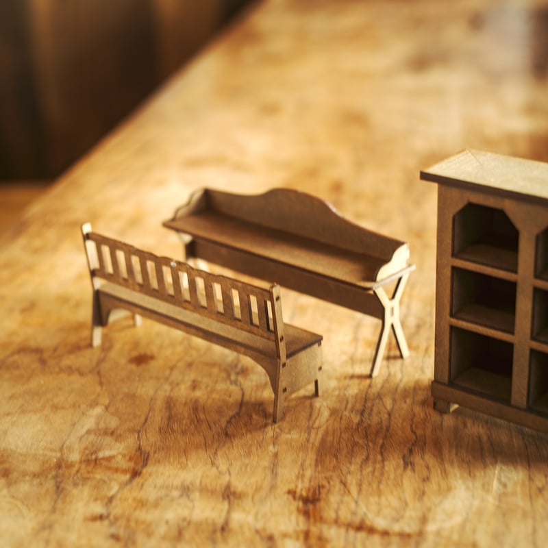 1/10スケールミニチュア家具 デスクとベンチ 本箱セット | kkcompany