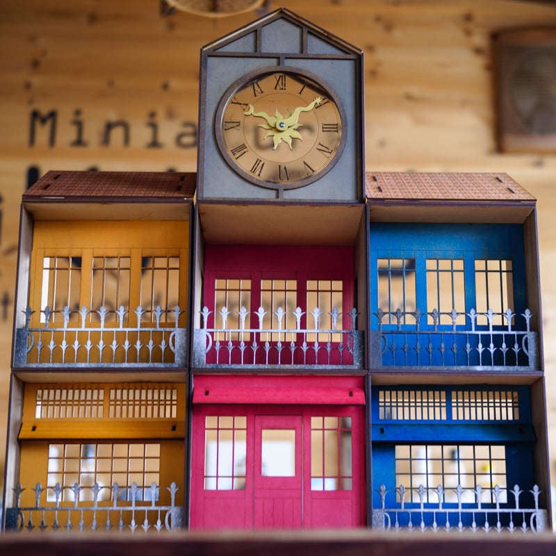 手作り粘土人形ハウス時計 時計屋さん 完成の画像