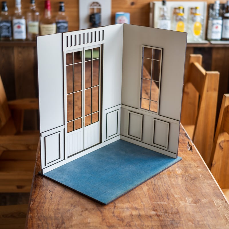 ドールハウス　緑のエントランス 参考画像 緑のドアのエントランス ミニチュア ドールハウス