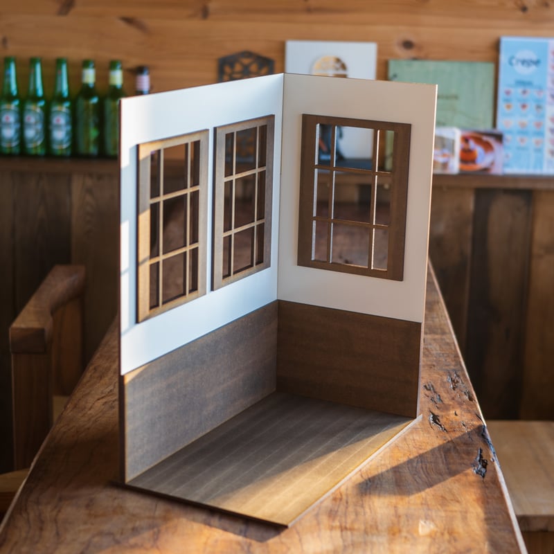 1/6スケールドールハウスL型窓3面ブラウン建具 | kkcompany