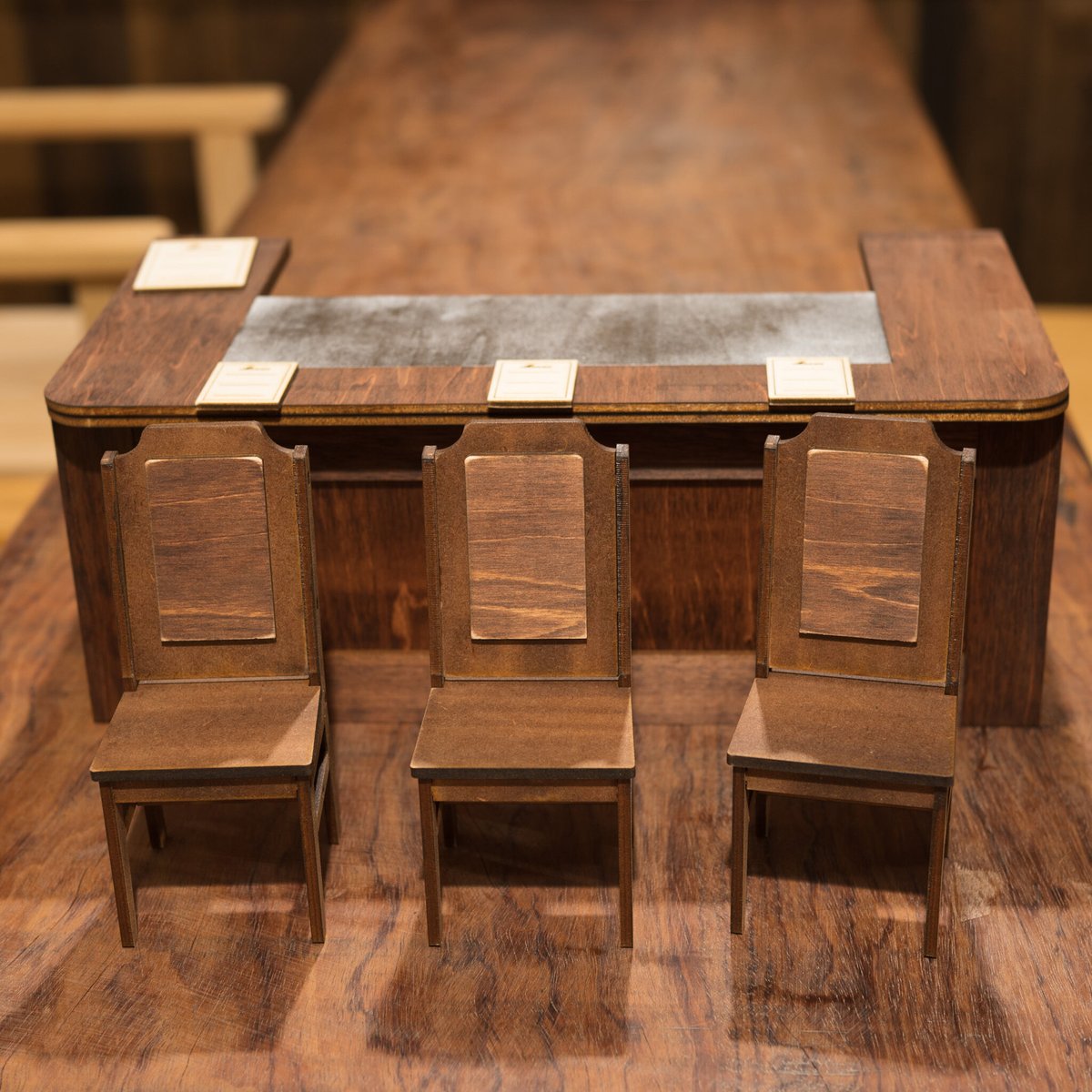 【お値下げ】ミニチュア　アンティーク調チェアー　3点セット お値下げ】ミニチュア アンティーク調チェアー 3点セット お