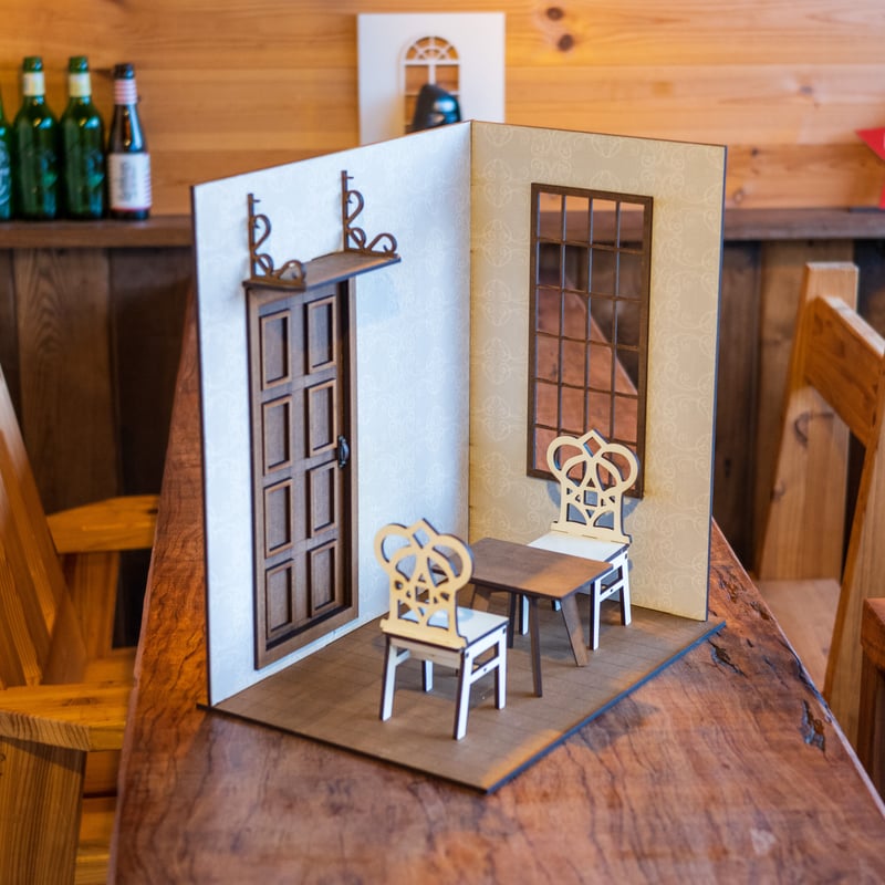 1/6スケールドールハウス洋館エントランス古い感じの壁紙 家具