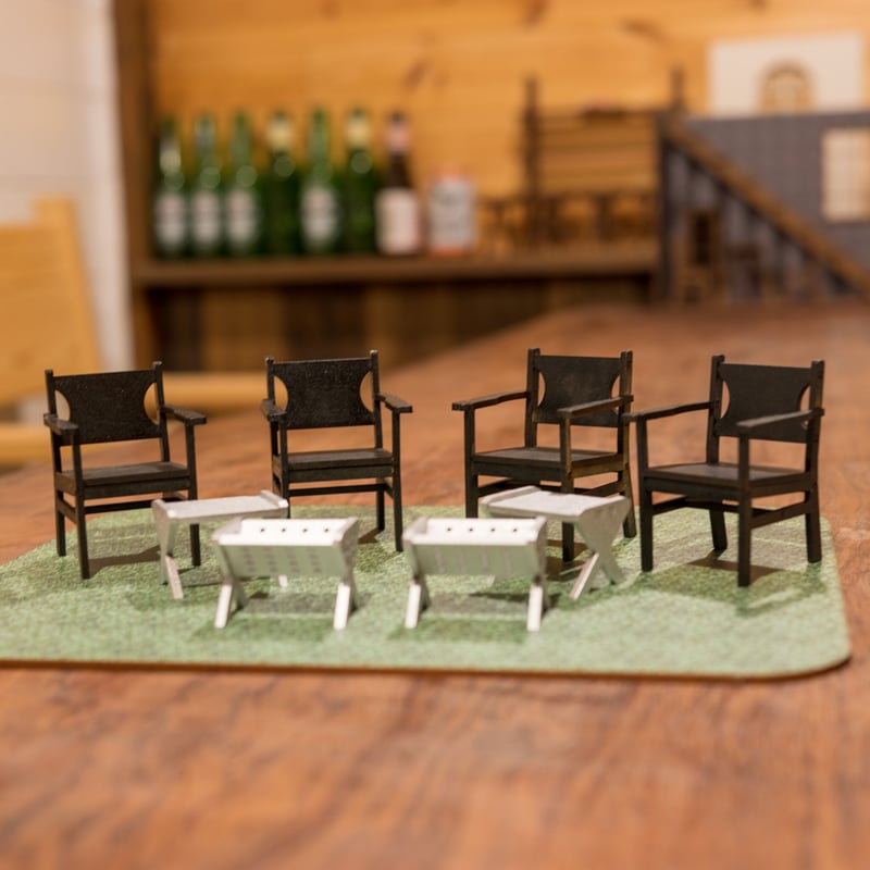 1/10スケールミニチュア家具セット 芝生プリント土台付き | kkcompany