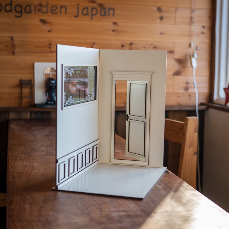 1/6スケールドールハウスホワイト大きな窓アクリル印刷 ドア | kkcompany