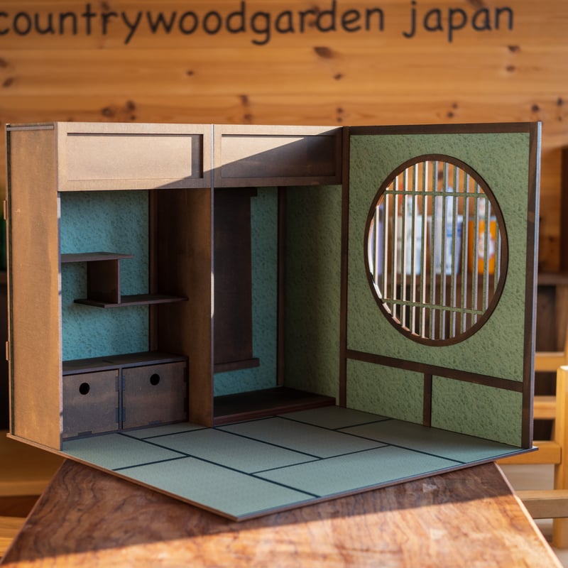 1/6スケール和風ドールハウス緑の土壁風右側丸窓 受注生産品 1/6スケール和風ドールハウス緑の土壁風右側丸窓 受注生産品