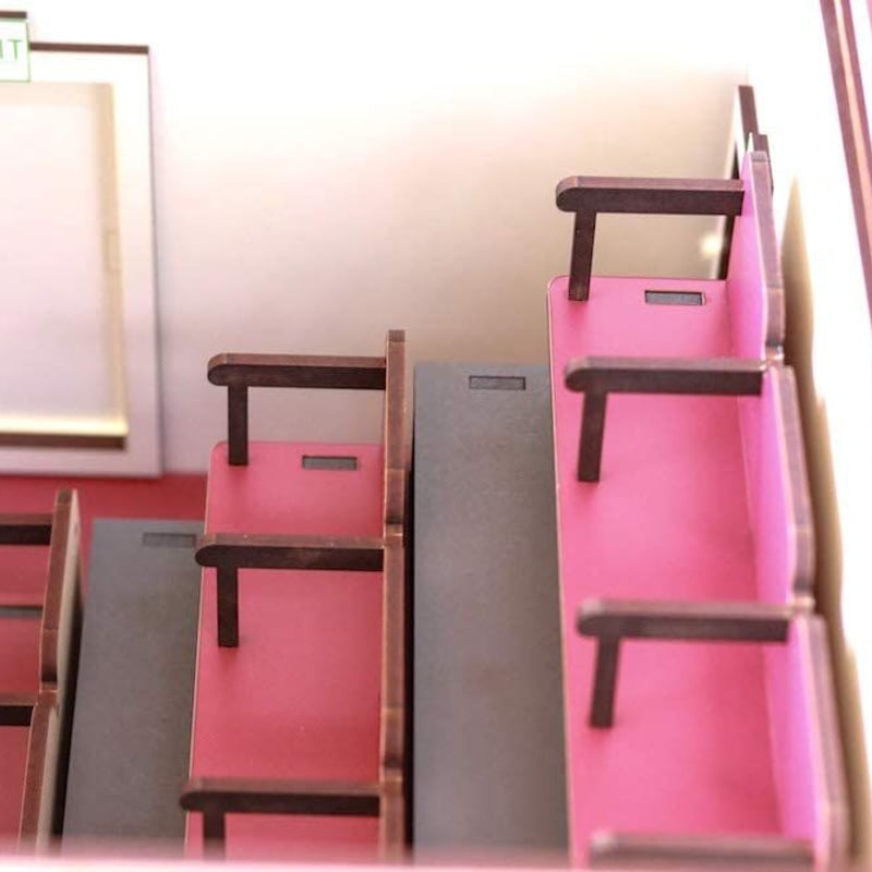 受注生産セール！1/10スケールドールハウス 映画館・劇場 撮影ドール