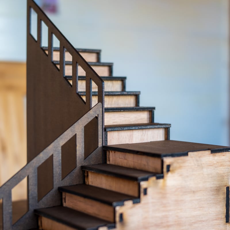 1/10スケールミニチュア家具 螺旋階段階段のみの販売です