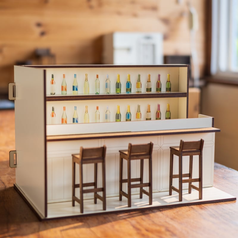 歳末セール！1/10スケールドールハウスショットバー ホワイト | kkcompany