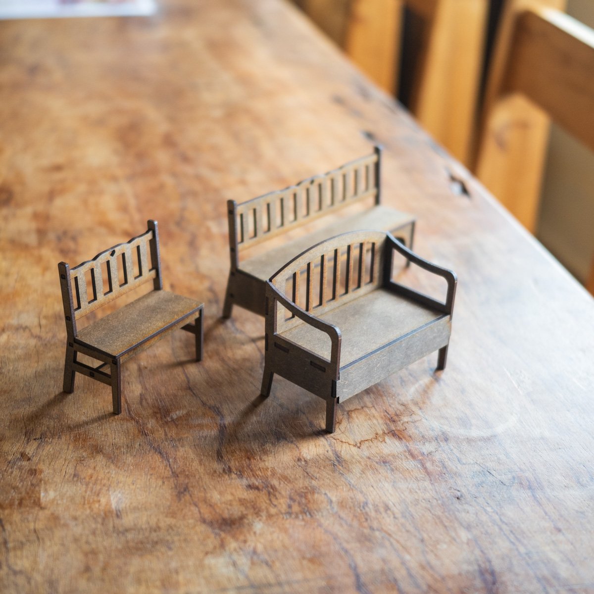 1/10スケールミニチュア家具 ベンチ3脚セット | kkcompany